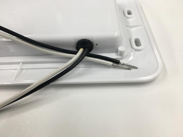 OPTILL10CCB, Navistar International, 11-16VDC DOME LIGHT - part number OPTILL10CCB