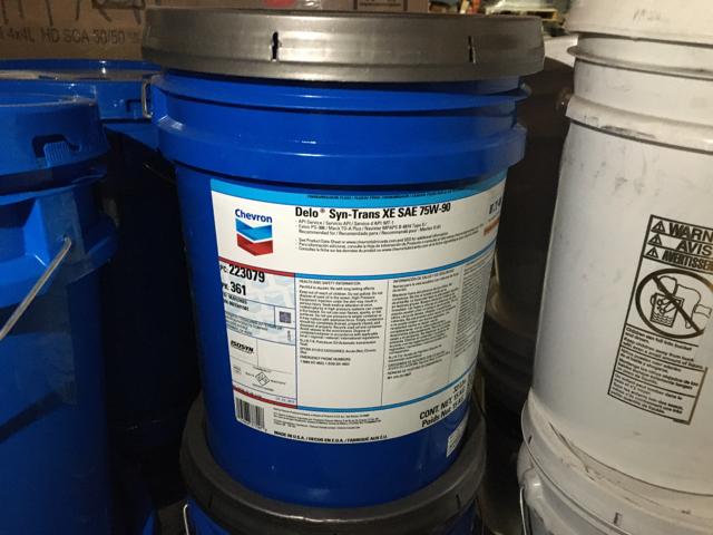 ZJB223079361, Chevron (Packaged Product), 75W90, DELO SYN TRANS XE, 19L - part number ZJB223079361