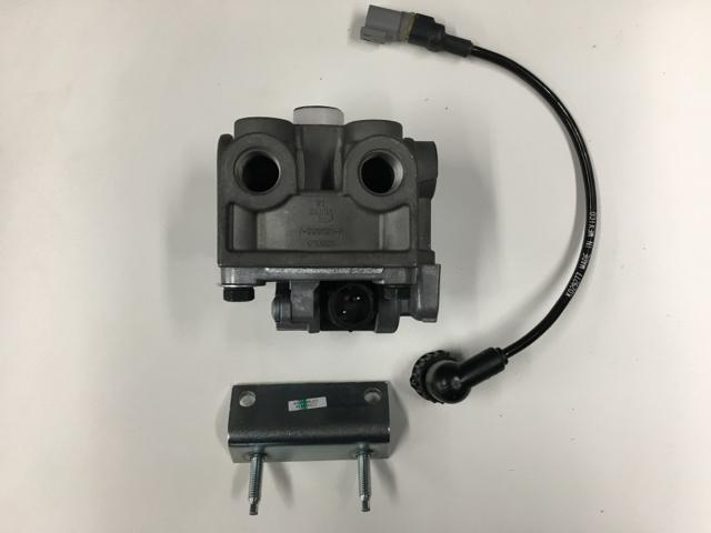 BXK072339, Bendix, ATR6 TRACTION RELAY VLV - part number BXK072339