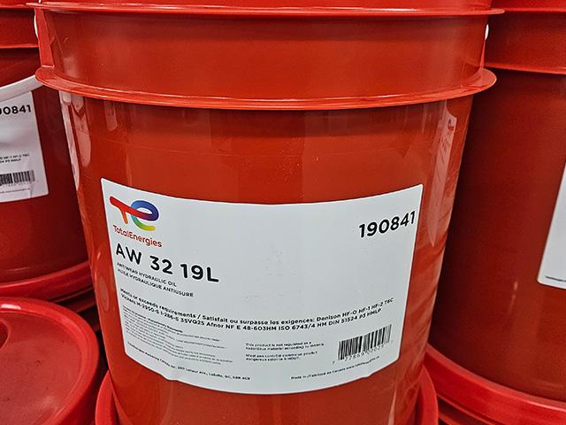 190841, Total Canada Inc., AW32 HYD OIL 19L PAIL - 190841