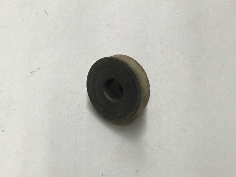 62962100077, Navistar International, BEARING, RUBBER, INJECTORS - part number 62962100077