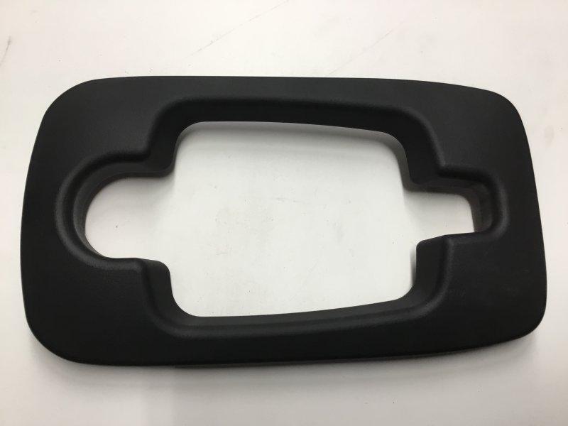3576483C2, Navistar International, BEZEL, DOOR HANDLE, RH, OUTER - part number 3576483C2