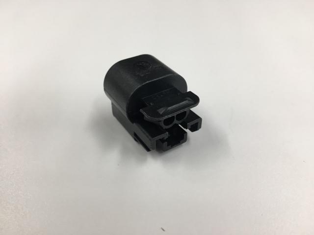 3683465C1, Navistar International, BODY, 2-WAY CONNECTOR - part number 3683465C1