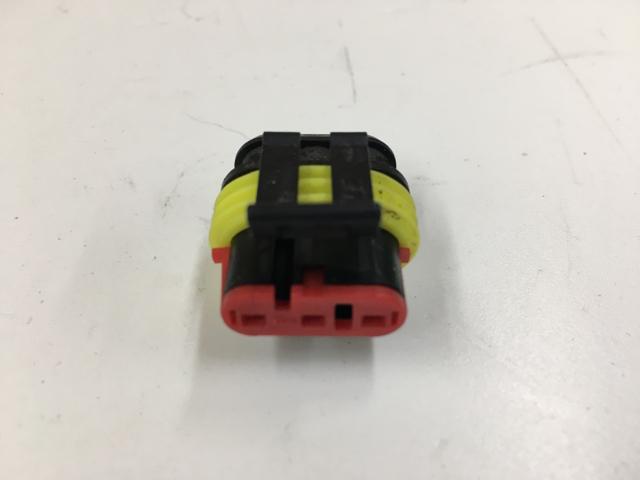 3522187C1, Navistar International, CONNECTOR, ELECT, BODY 3 WAY MALE - part number 3522187C1