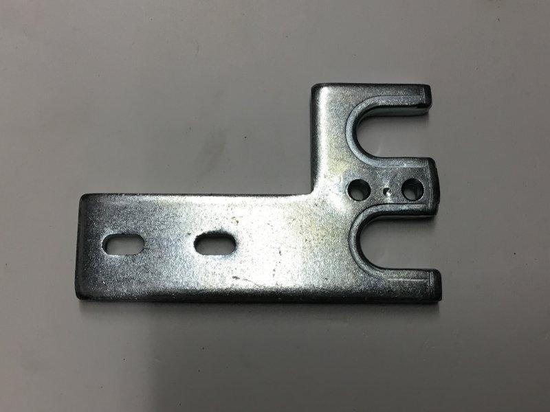 2502132C1, Navistar International, BRACKET - part number 2502132C1