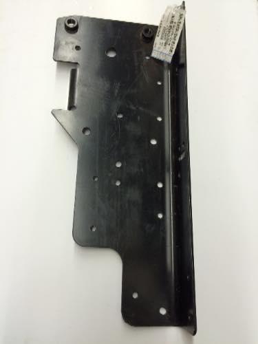 3539597C7, Navistar International, BRACKET - part number 3539597C7