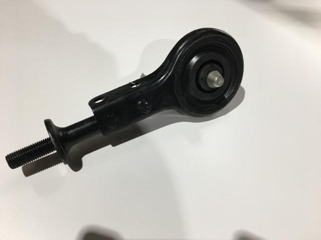 2593980C91, Navistar International, BRACKET, ISOLATOR - part number 2593980C91