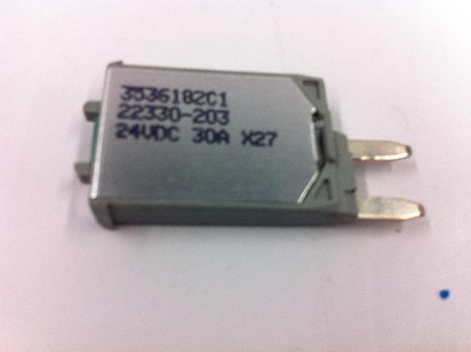 3536182C1, Navistar International, BREAKER, CIRCUIT 30AMP 12V - part number 3536182C1