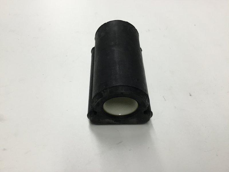 SAFXB00112, Holland Hitch, BUSHING, RUBBER (PRIOR11/87) - SAFXB00112