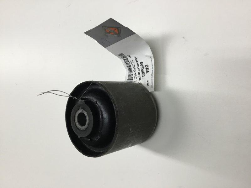 3574678C1, Navistar International, BUSHING, CLUTCH, SPG SILENT BLOC 6-6-3 - part number 3574678C1