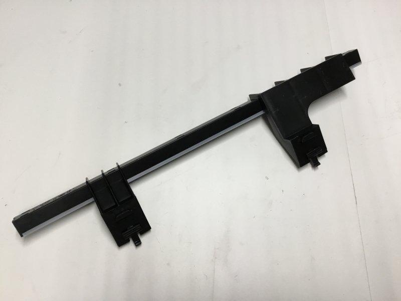 2506042C2, Navistar International, CHANNEL, DOOR GLASS, LH - part number 2506042C2