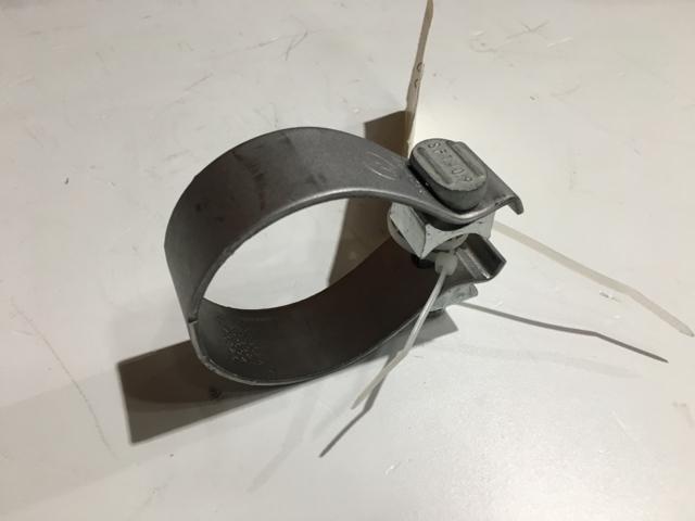 MHLL WORN NYLON CANVAS／595-4271501 3626685C1 by Navistar International CLAMP, MUFFLER/TAILPIPE