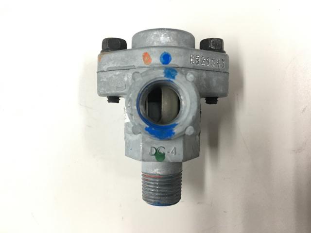 BX278598N, Bendix, VALVE, DOUBLE CHECK, BRAKE, 3/8 THREAD, 3/8 THREAD, 3/8 THREAD, 1/4 THREAD - part number BX278598N