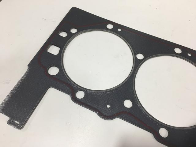 2519382C1, Navistar International, GASKET, CYLINDER HEAD RIGHT - part number 2519382C1