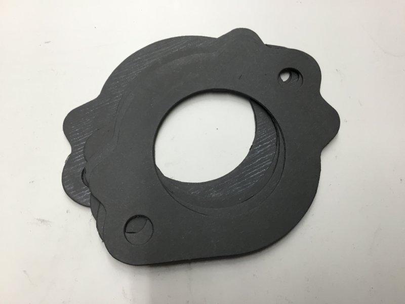 3902724C1, Navistar International, GASKET, PIPE FLANGE - part number 3902724C1