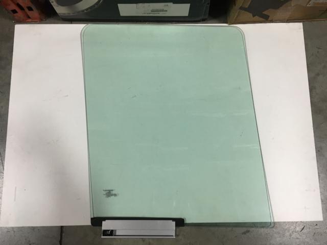 3546062C1, Navistar International, GLASS - part number 3546062C1