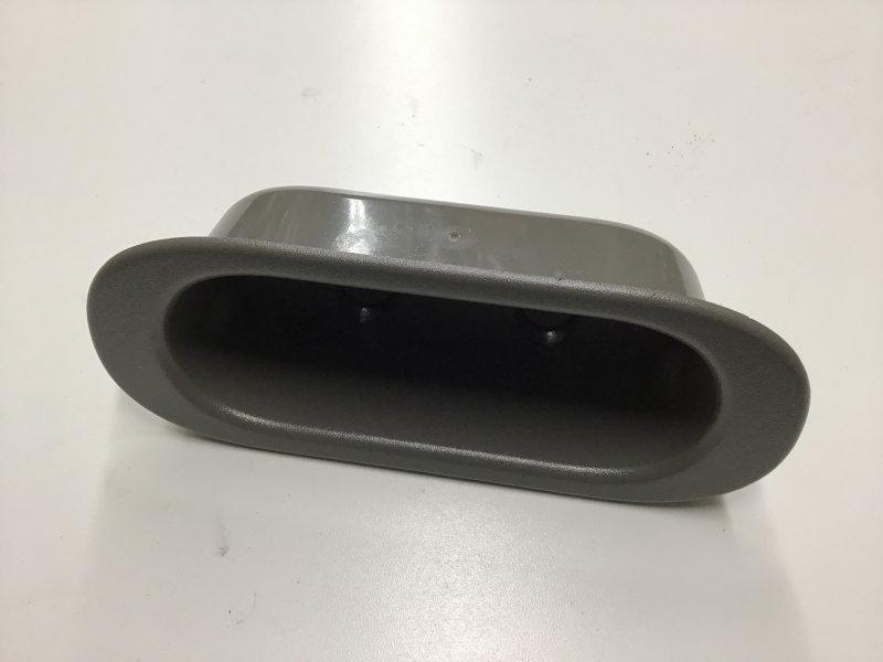 3597152C3, Navistar International, HANDLE, DOOR INSIDE PULL (CUP) - 3597152C3