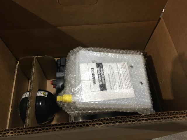 WAB4008518777 Genuine International Hydraulic Power Brake