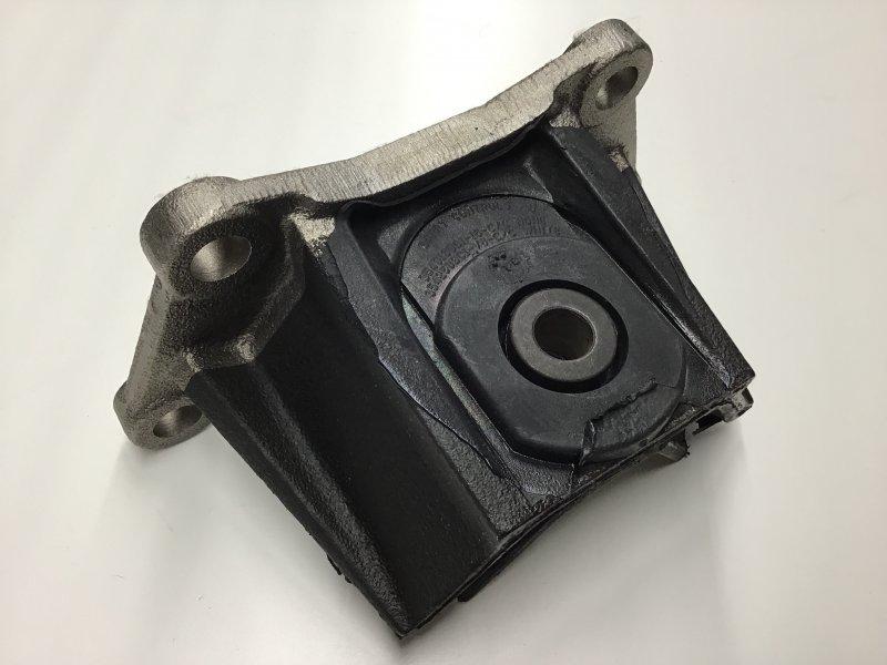 3549169C2, Navistar International, INSULATOR, ENGINE MOUNTING, REAR - part number 3549169C2