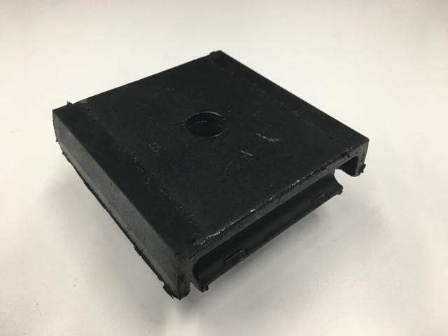 1664723C5, Navistar International, INSULATOR, ENGINE FRONT MTG - part number 1664723C5