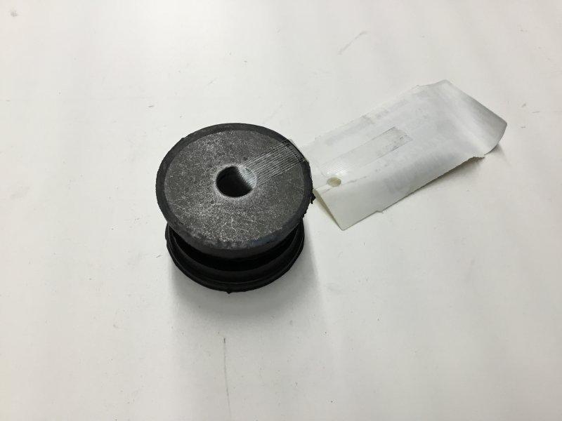 3560217C3, Navistar International, INSULATR - part number 3560217C3