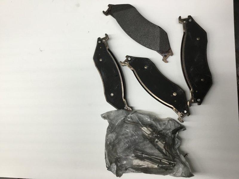 6051200C91, Navistar International, SHOE AND LINING KIT, BRAKE, DISC SHOE W/ LINING KIT - part number 6051200C91