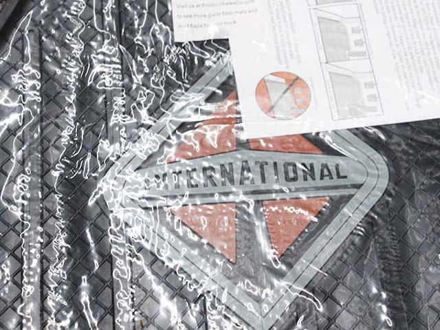 2518142C91, Navistar International, Navistar International 2518142C91 - KIT, FLOOR MAT (LT MODEL) - part number 2518142C91