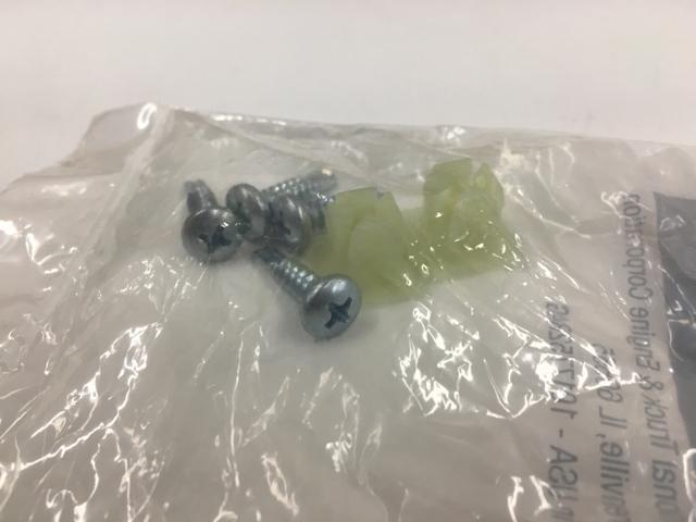 2518047C91, Navistar International, KIT, LICENSE PLATE BRACKET - part number 2518047C91