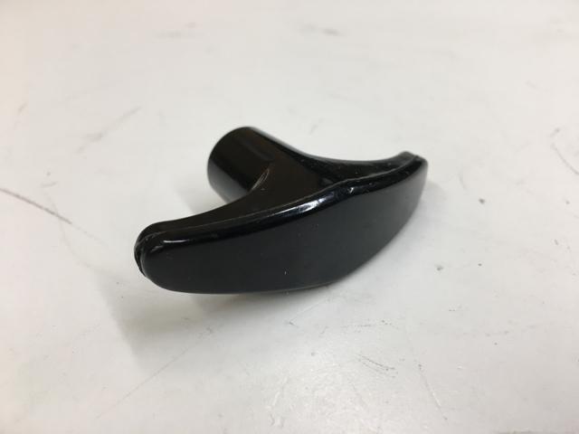 371146C1, Navistar International, KNOB - part number 371146C1