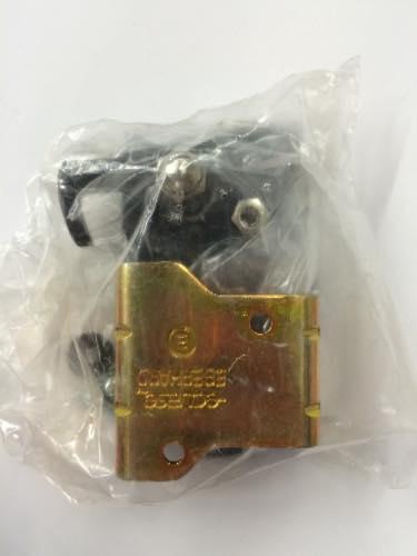 2509016C1, Navistar International, LATCH, PADDLE HANLE, CABINET - part number 2509016C1