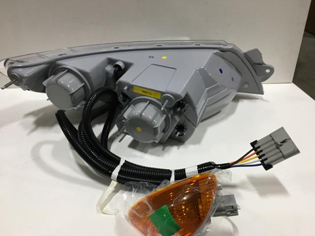 3765679C94, Navistar International, HEADLIGHT ASSY, LEFT, HD, AERO COMPOSITE ASSY, LH LONG LIFE - part number 3765679C94