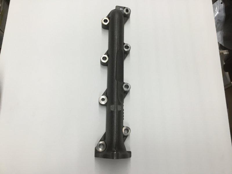 1881194C1, Navistar International, MANIFOLD, EXHAUST - part number 1881194C1