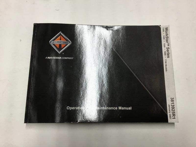 3813925R1, Parts & Service Manuals, MANUAL, OPERATORS ENG 700 - 3813925R1