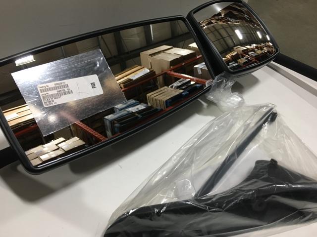 3561588C99, Navistar International, MIRROR, REARVIEW, STD, RH, FLAT AND CONVEX BLACK - part number 3561588C99