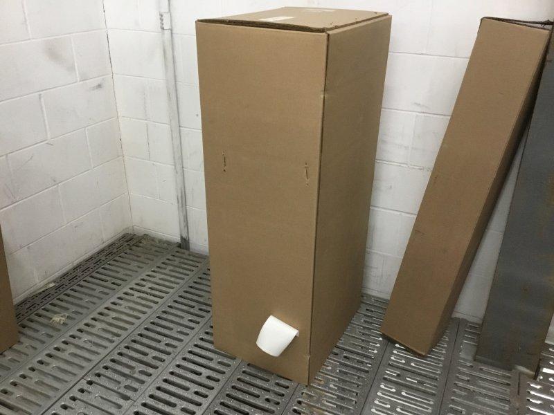 2505109C1, Navistar International, MUFFLER HORIZ MNT - part number 2505109C1