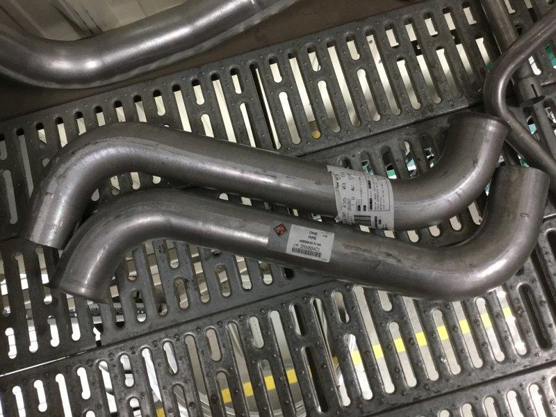 2004504C1, Navistar International, PIPE - part number 2004504C1