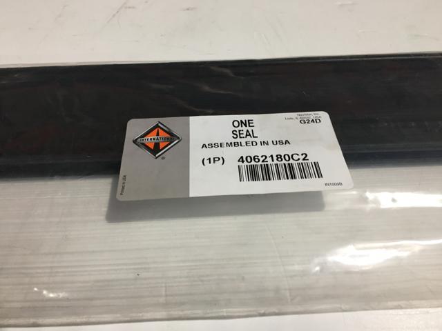 4062180C2, Navistar International, SEAL, BUMPER - part number 4062180C2