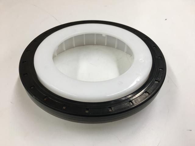 ちゃびん 62015106010 by Navistar International SEAL, RADIAL SHAFT