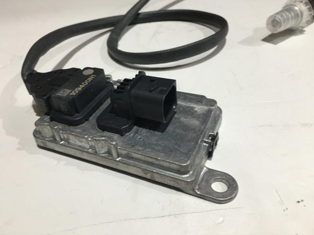 109400N1, Navistar International, SENSOR_NOX DOWNSTREAM - part number 109400N1