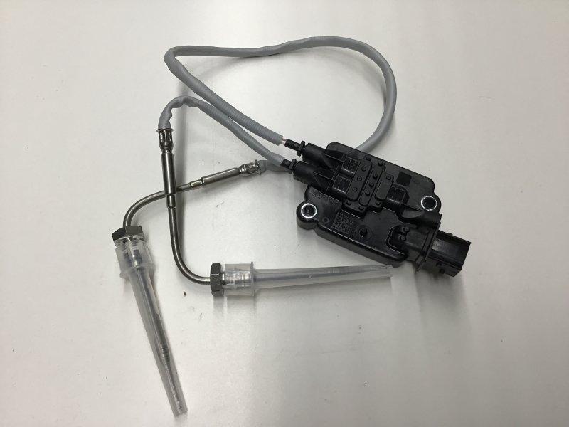 4384811, Cummins, SENSOR,TEMPERATURE - part number 4384811