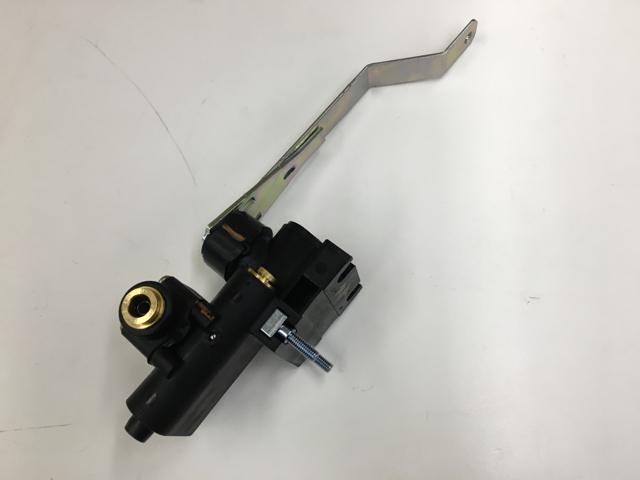 2607244C93, Navistar International, VALVE, RH SERVICE LEVELING - part number 2607244C93