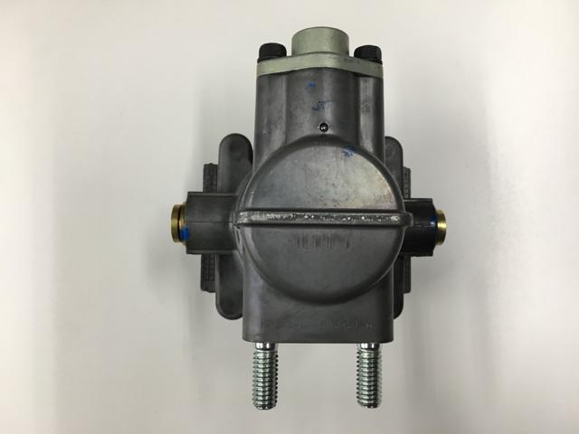 BXK021558 by Bendix VALVE, MODULATING, SPRING BRAKE, SR-7, 3 BXK021558 by Bendix VALVE, MODULATING, SPRING BRAKE, SR-7, 3