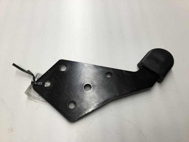 3810978C5, Navistar International, BRACKET, SUPPORT, HOOD, LH - part number 3810978C5