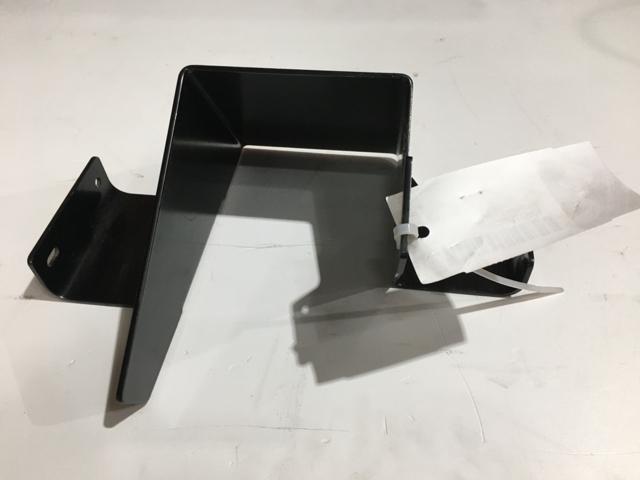 4062705C3, Navistar International, SUPPORT, RH FOG LIGHT BRACKET - part number 4062705C3