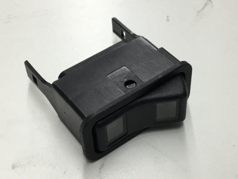 3578910C1, Navistar International, SWITCH, 2-POS ROCKER - part number 3578910C1