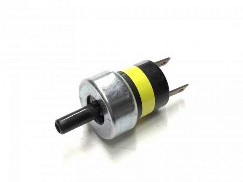 2021374C1, Navistar International, SWITCH, AIR PRESSURE - part number 2021374C1