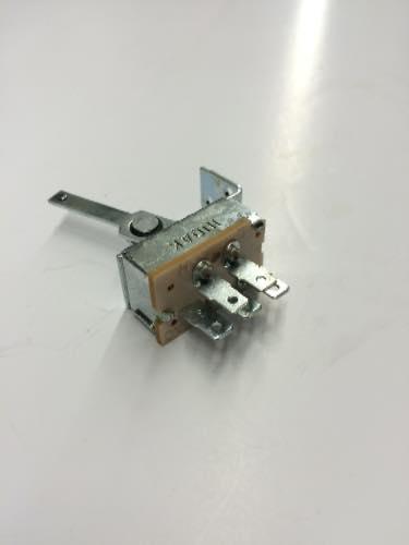 472253C1, Navistar International, SWITCH, HEATER - part number 472253C1