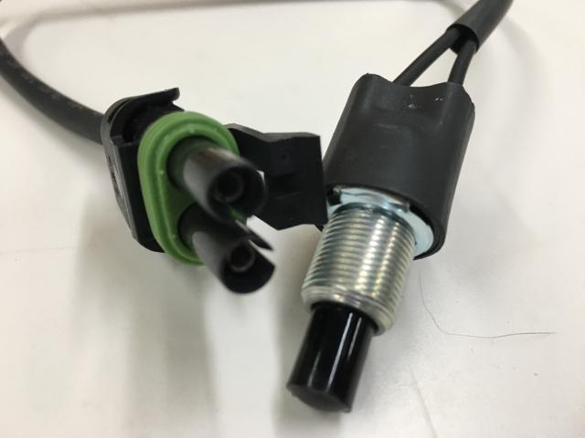 2016526C91, Navistar International, SWITCH, PARK BRAKE ALARM - part number 2016526C91