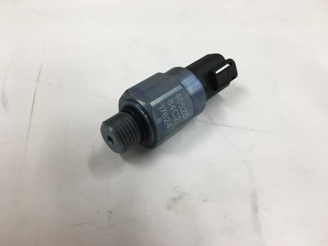 4052584C2, Navistar International, SWITCH, PARK BRAKE, HPB SYSTEM - part number 4052584C2