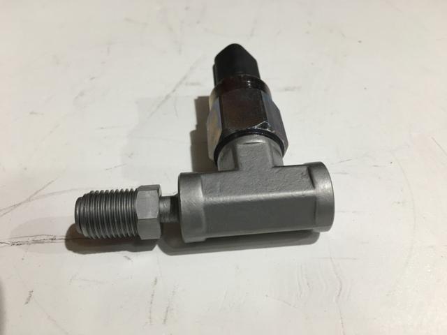 4056029C96, Navistar International, SWITCH,PRESSURE SPECIAL , - part number 4056029C96